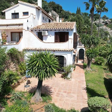 Terraced House In The Mountains With Fantastic View Villa Malaga Bagian luar foto