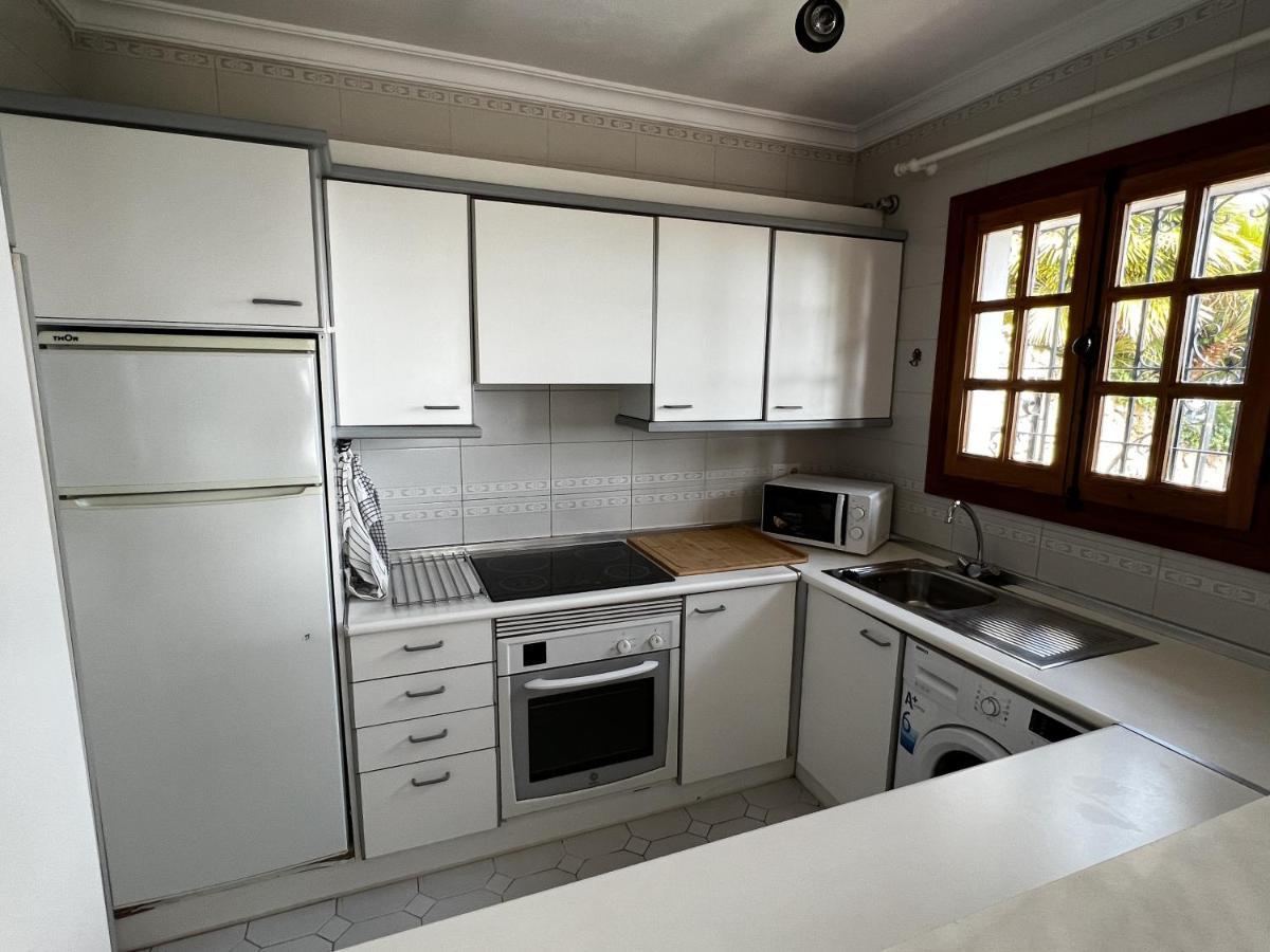 Terraced House In The Mountains With Fantastic View Villa Malaga Bagian luar foto